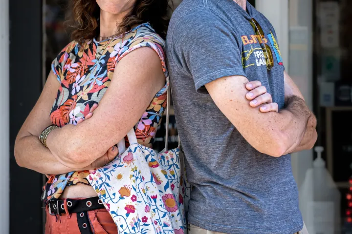 a duo of Hudson Valley food & farm tour guides