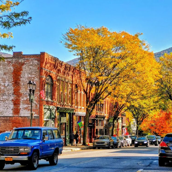 Hudson valley with orange leaves on trees